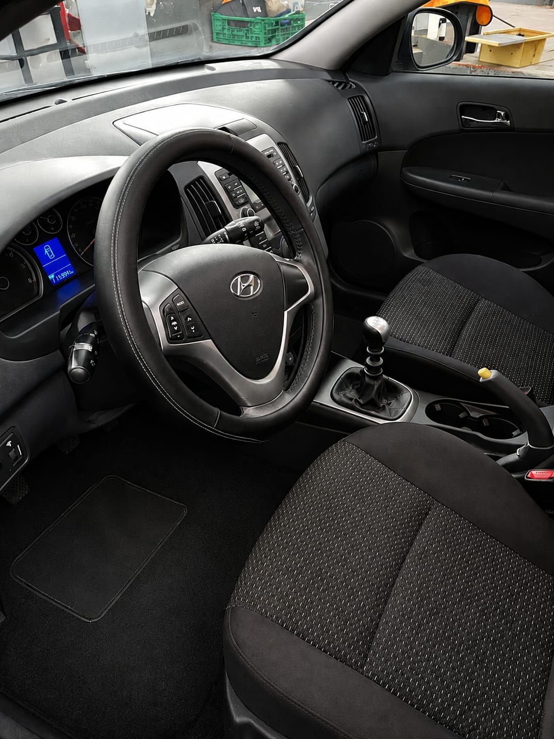 Detailing integral completo en vehículo deportivo